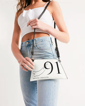 Load image into Gallery viewer, Yin Yang Dragon Wristlet